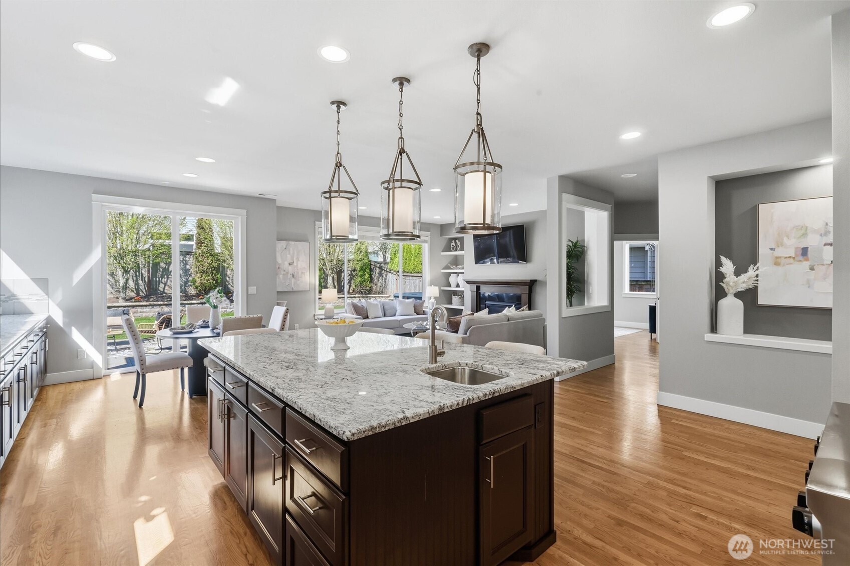 27260 SE 19th Place , Sammamish, WA 98075