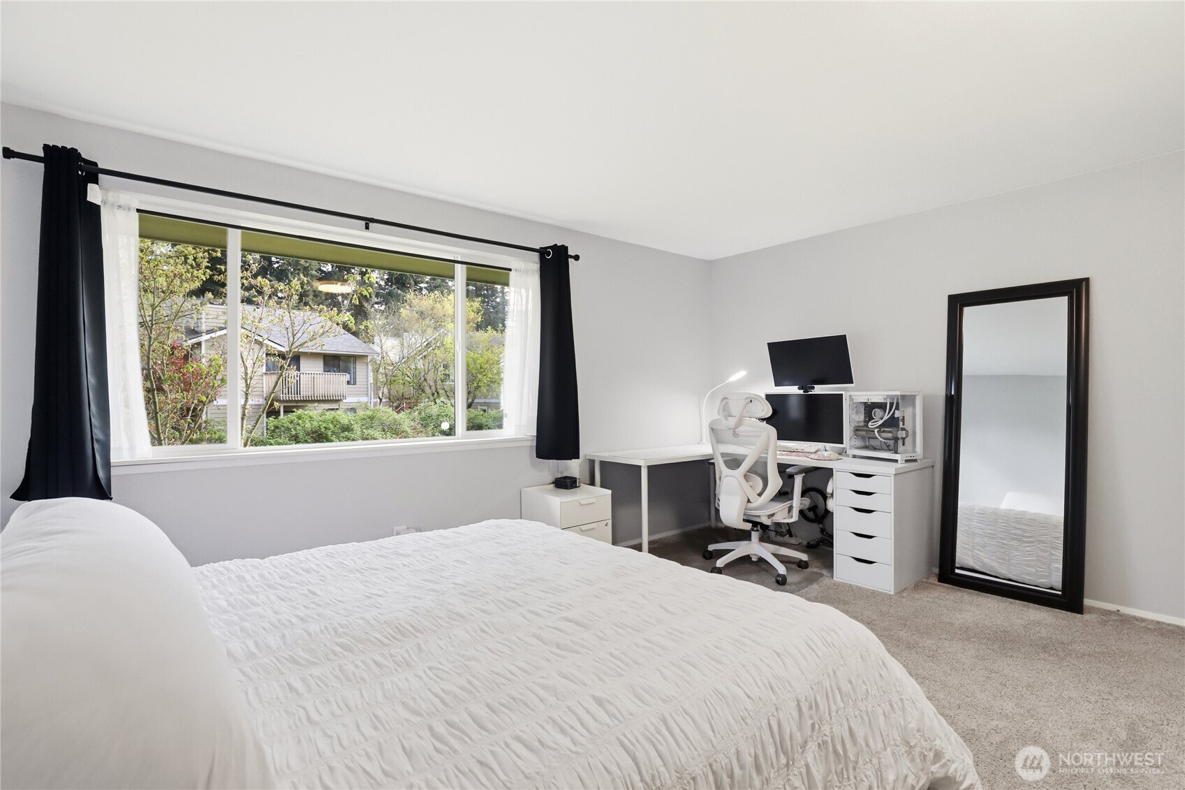 3957 NW Fairway Lane , Bremerton, WA 98312