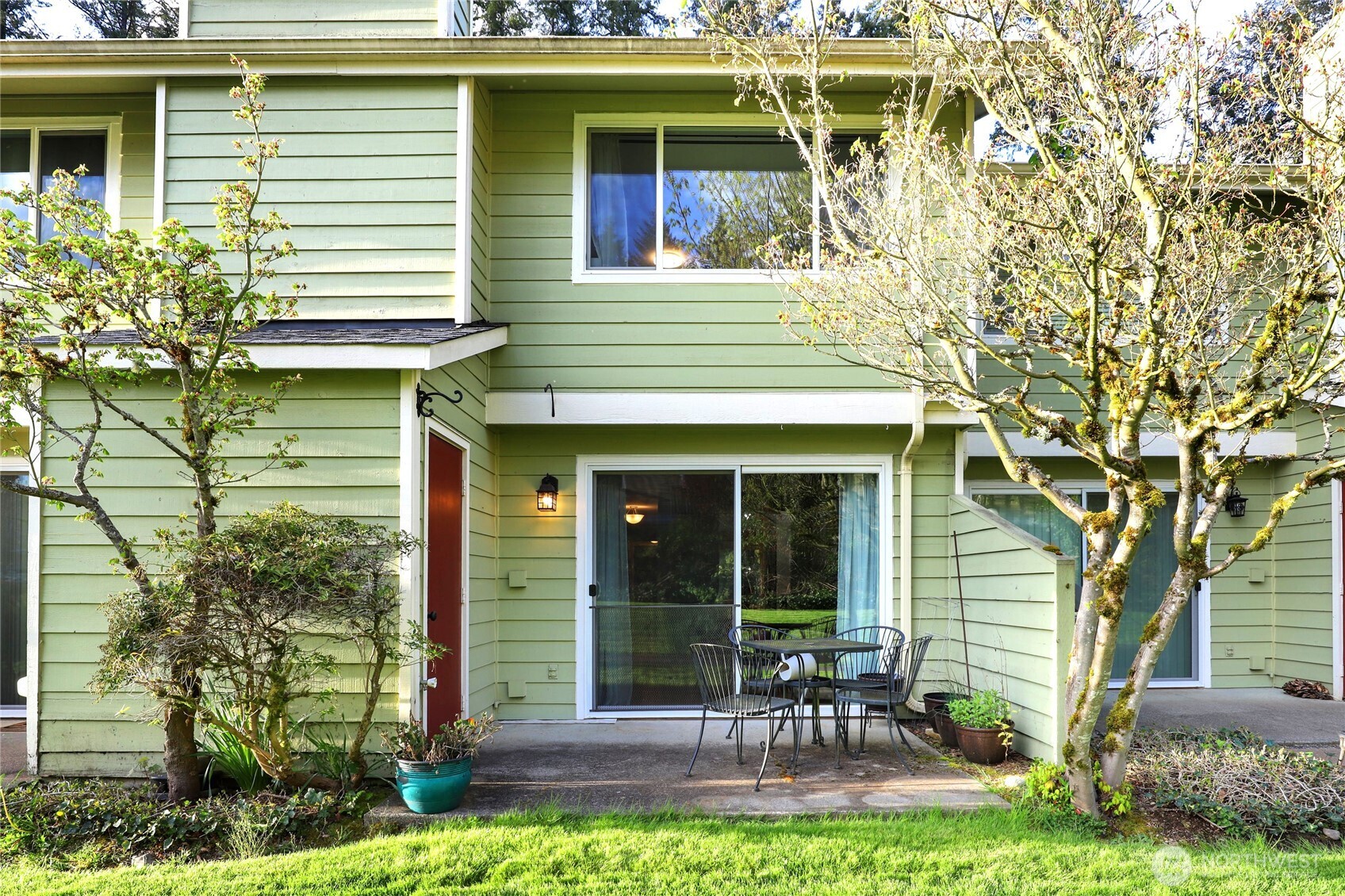 3957 NW Fairway Lane , Bremerton, WA 98312