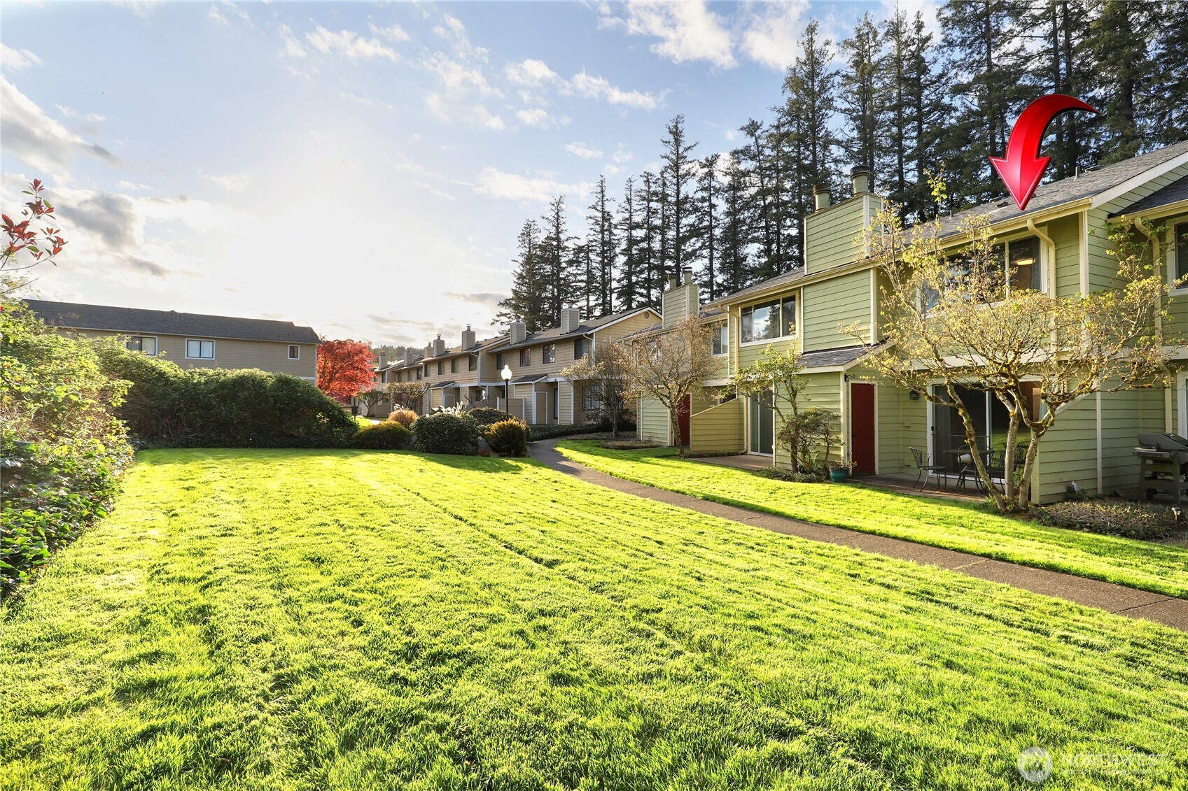 3957 NW Fairway Lane , Bremerton, WA 98312