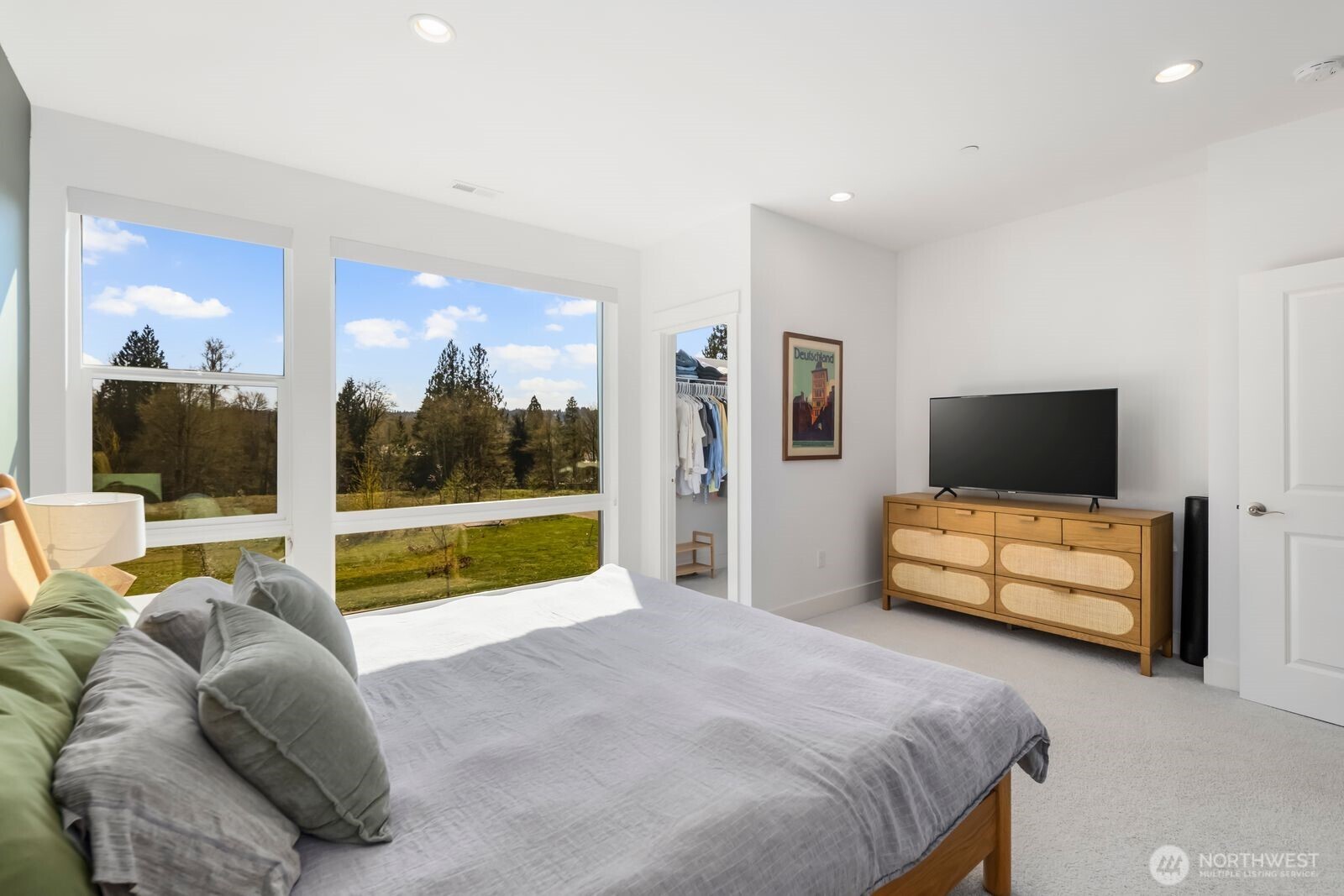 26602 NE Big Rock Rd #104, Duvall, WA 98019