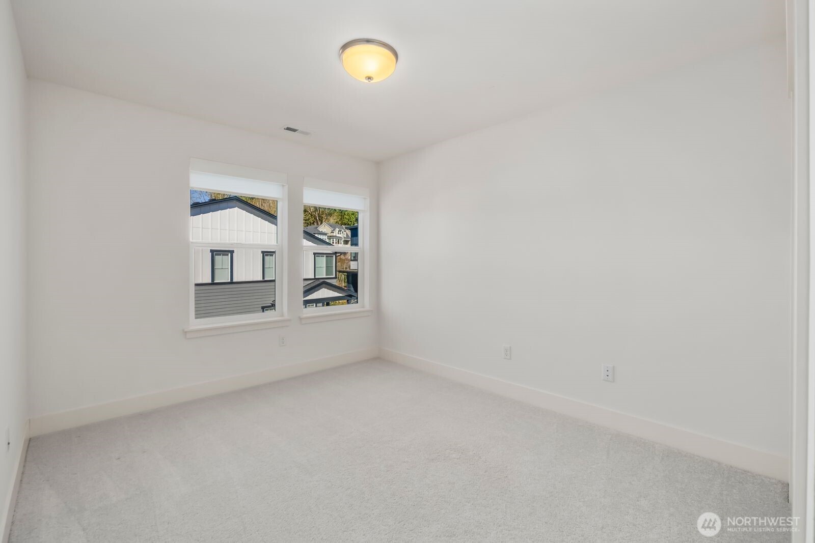 26602 NE Big Rock Rd #104, Duvall, WA 98019