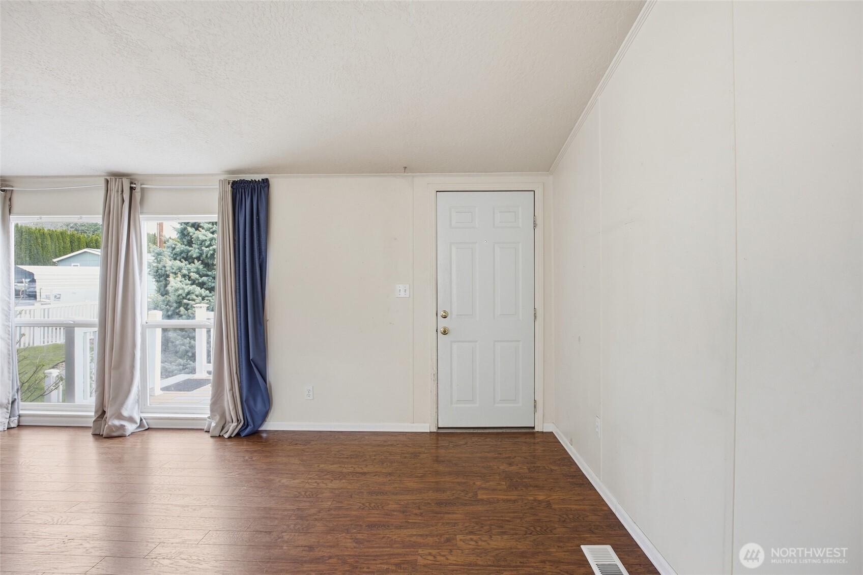 2285 Basin Street SW #104, Ephrata, WA 98823