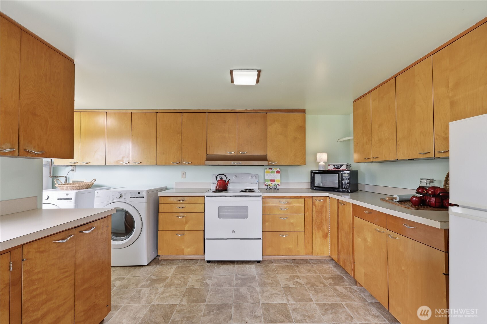 1408 Winfield Avenue , Bremerton, WA 98310