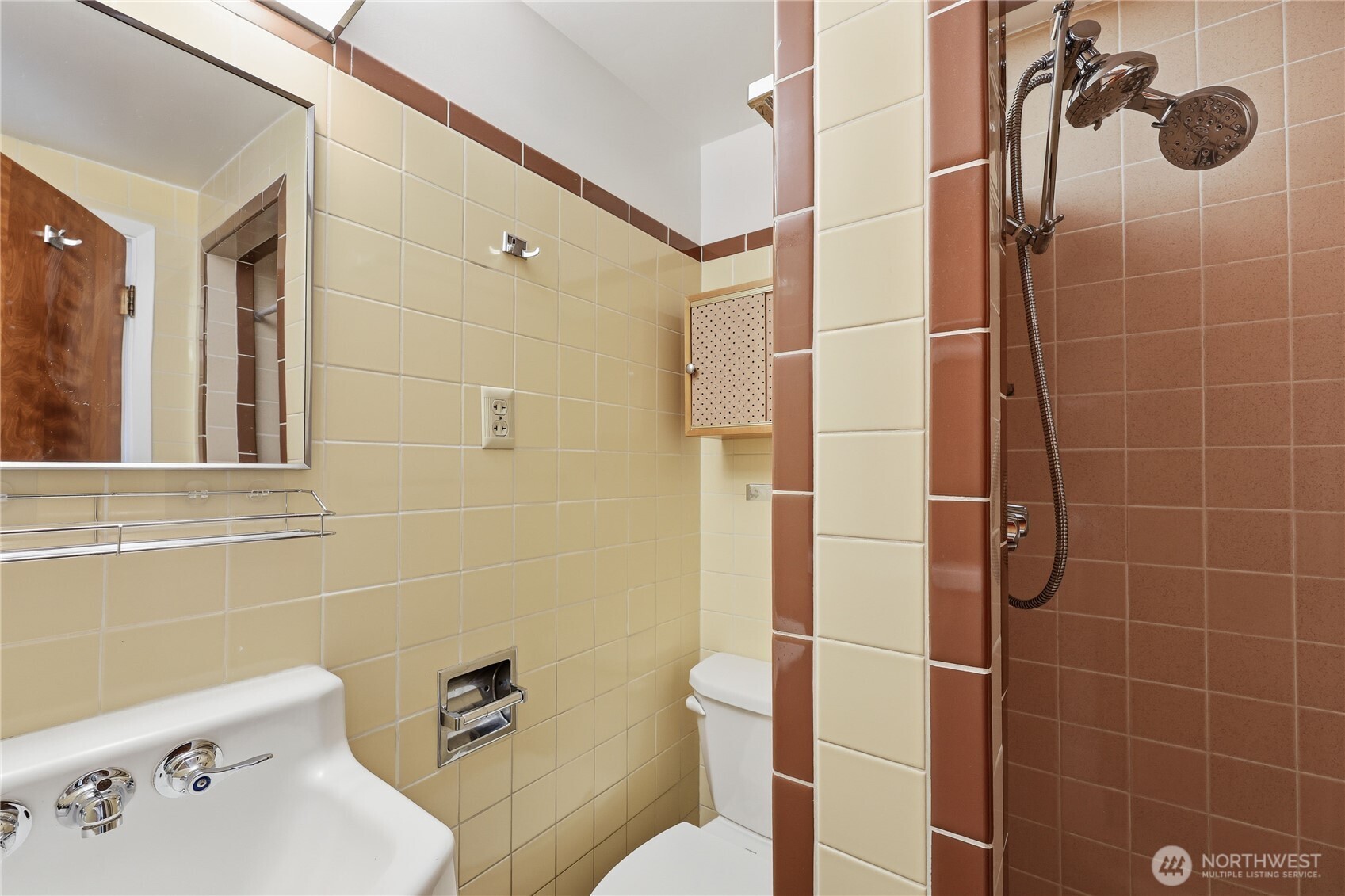 1408 Winfield Avenue , Bremerton, WA 98310