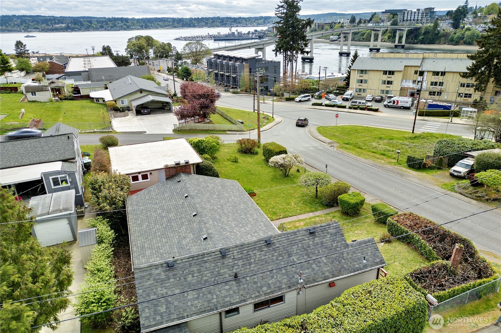 1408 Winfield Avenue , Bremerton, WA 98310