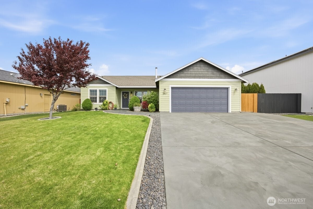 3807 Milagro Dr , Pasco, WA 99301
