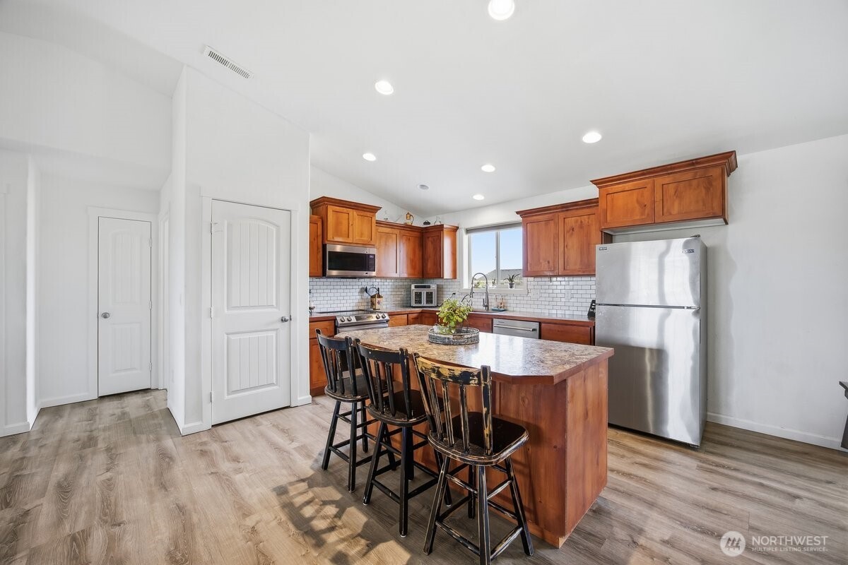 3807 Milagro Dr , Pasco, WA 99301