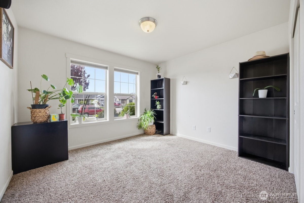 3807 Milagro Dr , Pasco, WA 99301