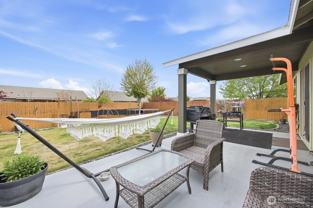 3807 Milagro Dr , Pasco, WA 99301