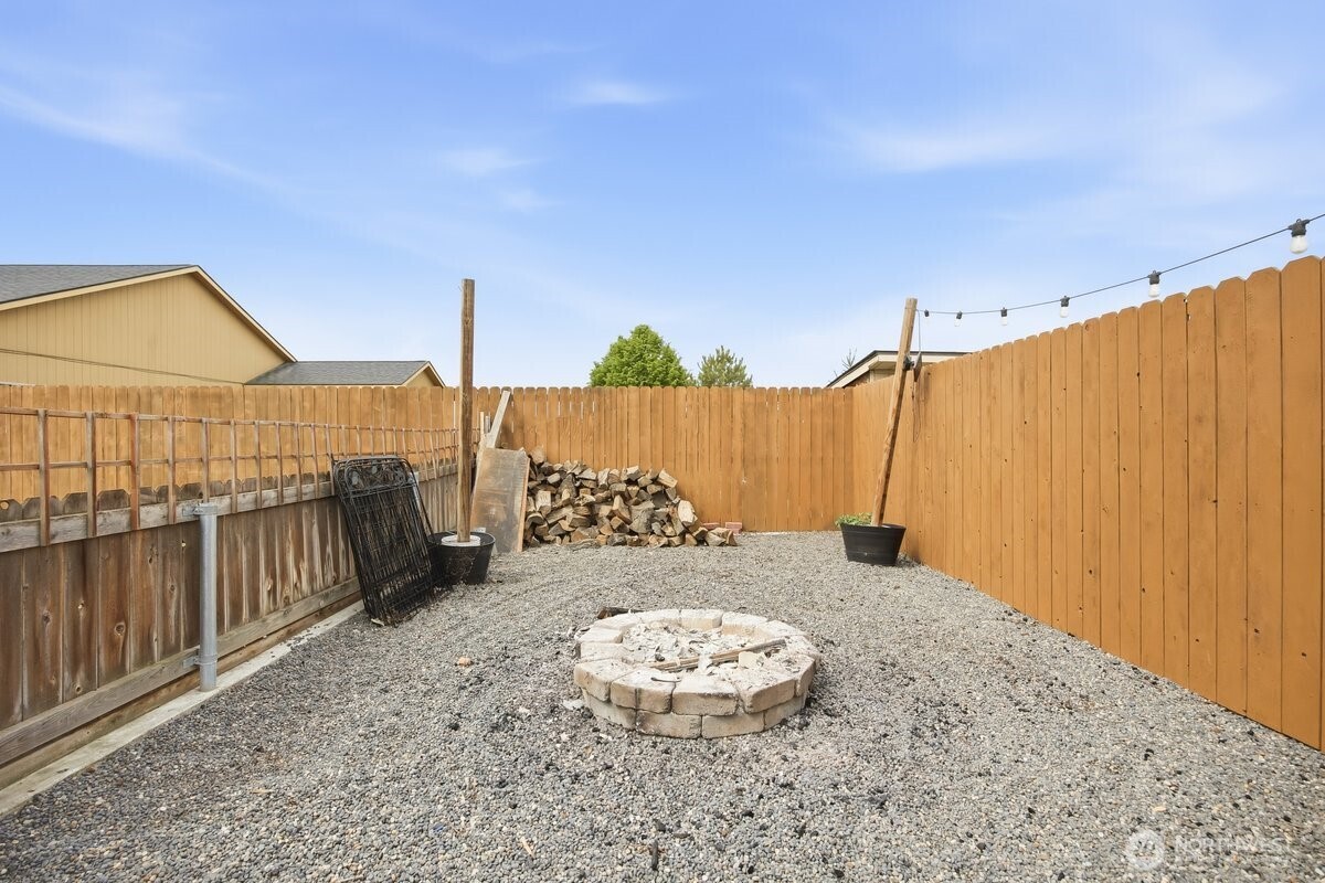 3807 Milagro Dr , Pasco, WA 99301
