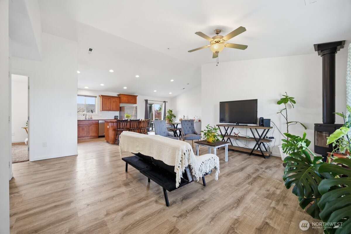 3807 Milagro Dr , Pasco, WA 99301
