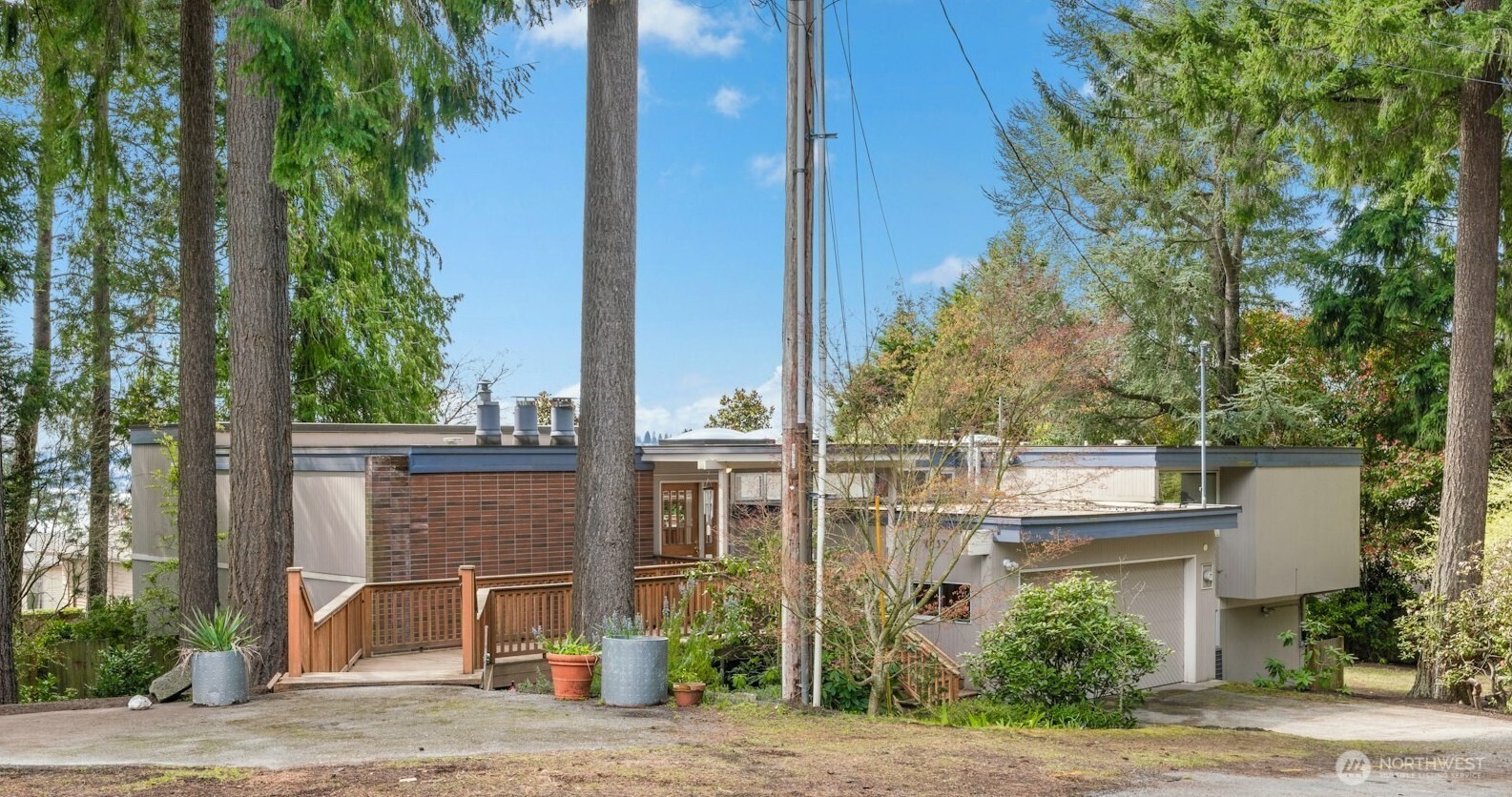 7237 NE 121st Place , Kirkland, WA 98034-2416
