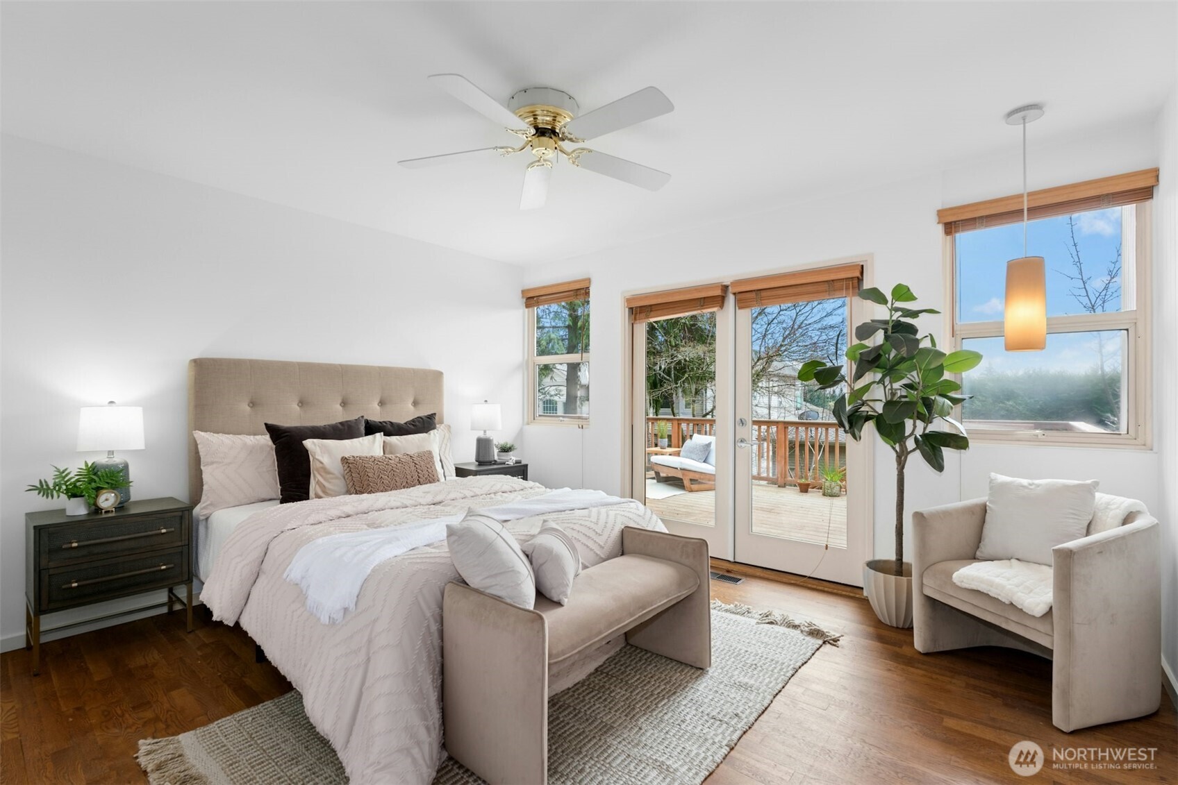 7237 NE 121st Place , Kirkland, WA 98034-2416