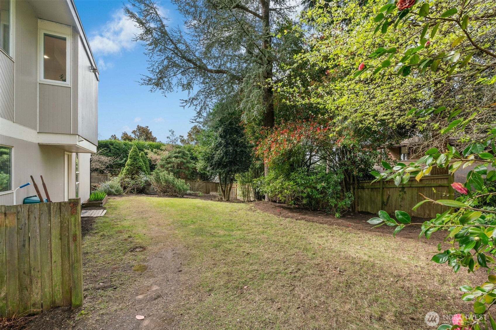 7237 NE 121st Place , Kirkland, WA 98034-2416
