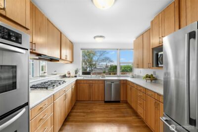 7237 NE 121st Place , Kirkland, WA 98034-2416 - Photo 7