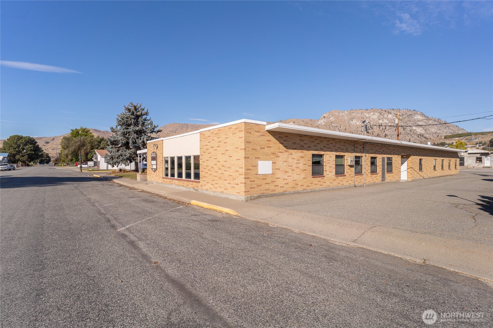 520 W Indian Avenue , Brewster, WA 98812