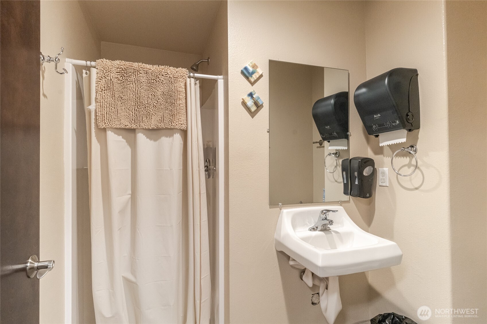 520 W Indian Avenue , Brewster, WA 98812