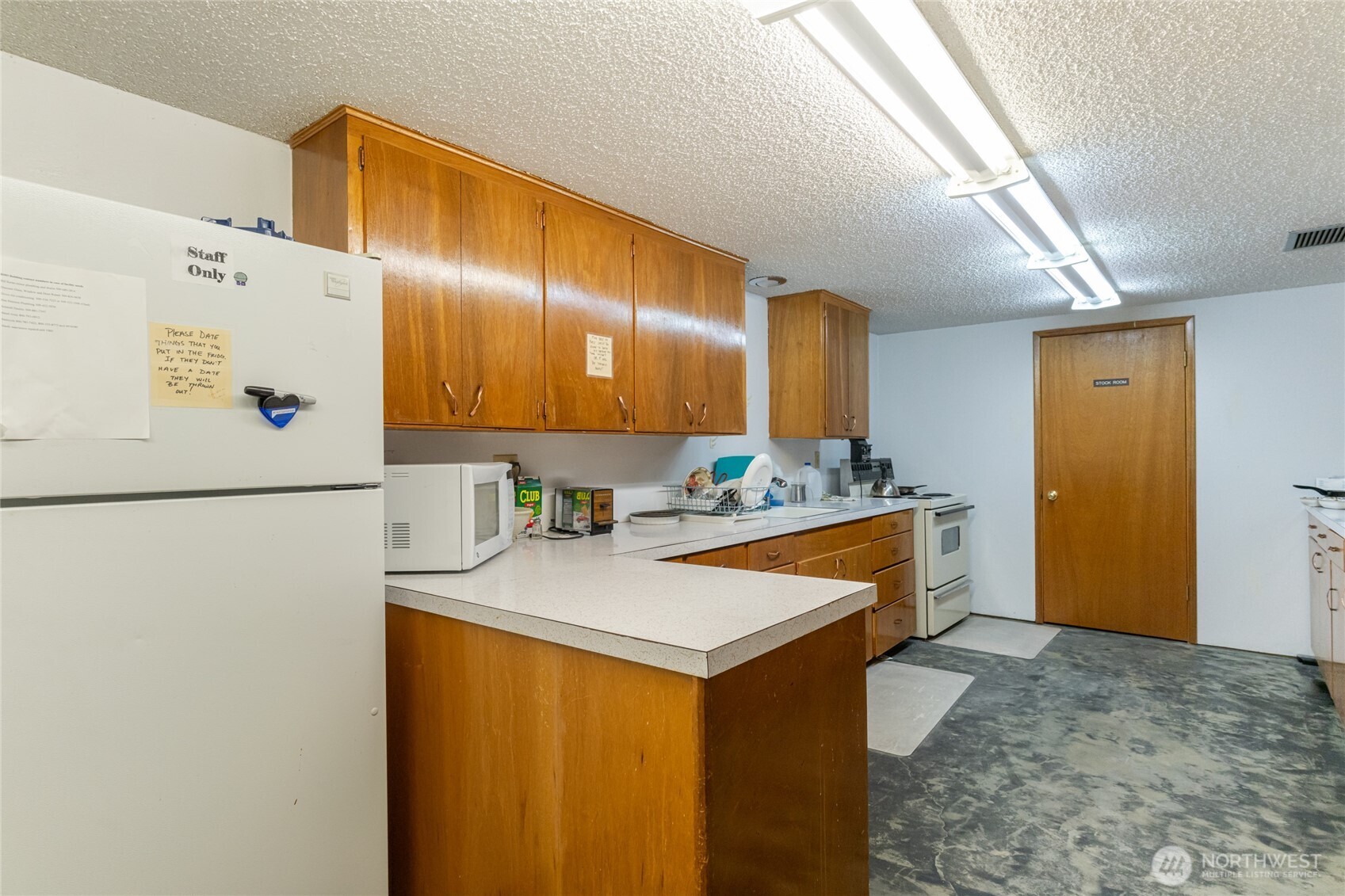 520 W Indian Avenue , Brewster, WA 98812