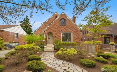 1536 Thorndyke Avenue W, Seattle, WA 98199