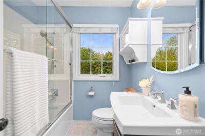 1536 Thorndyke Avenue W, Seattle, WA 98199 - Photo 14