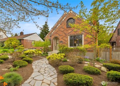 1536 Thorndyke Avenue W, Seattle, WA 98199 - Photo 2