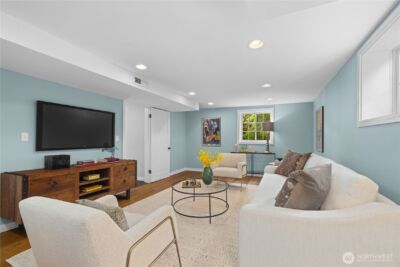 1536 Thorndyke Avenue W, Seattle, WA 98199 - Photo 21