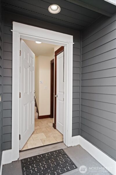2205 NE 92nd Street , Seattle, WA 98115 - Photo 2