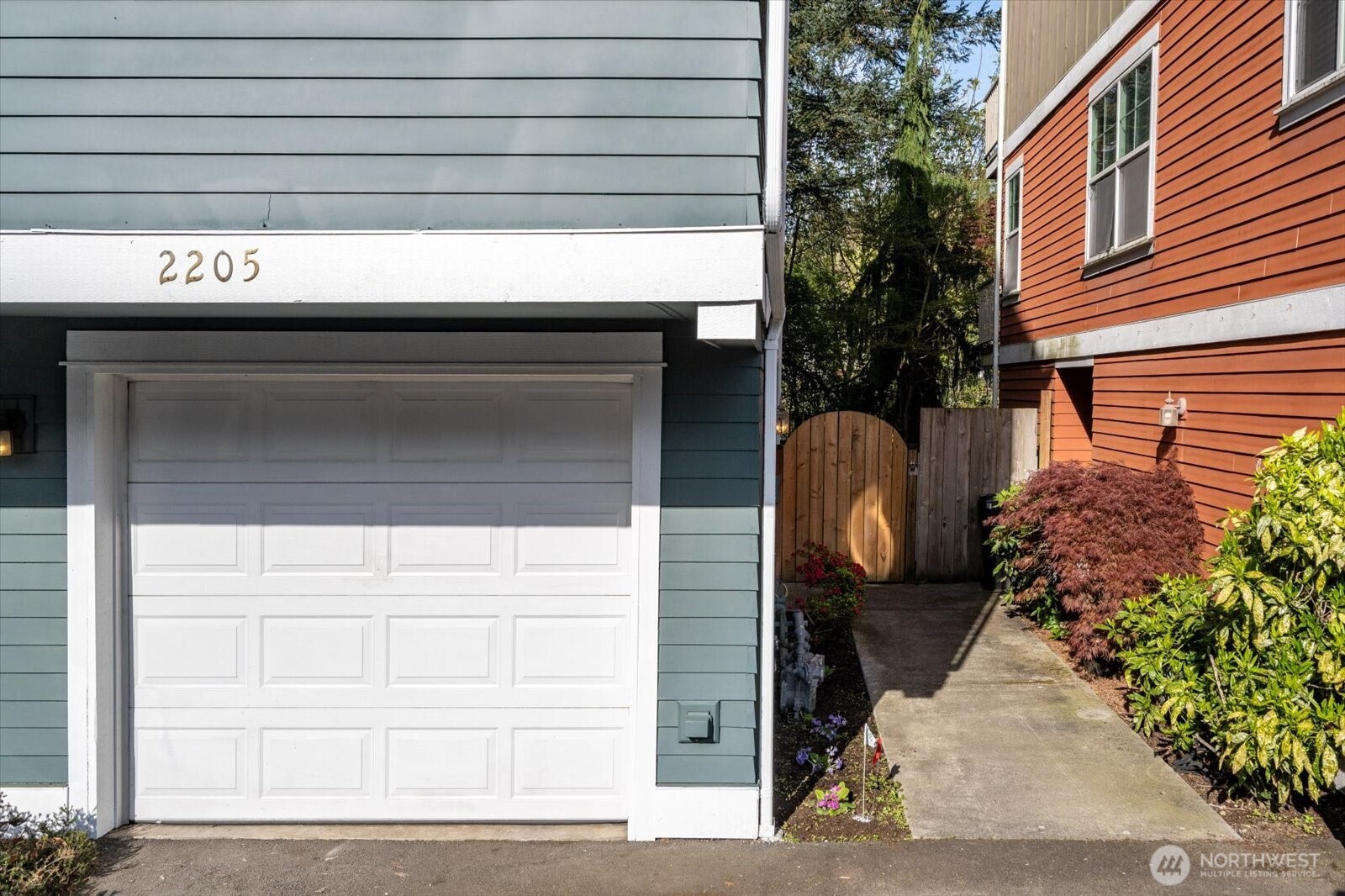 2205 NE 92nd Street , Seattle, WA 98115
