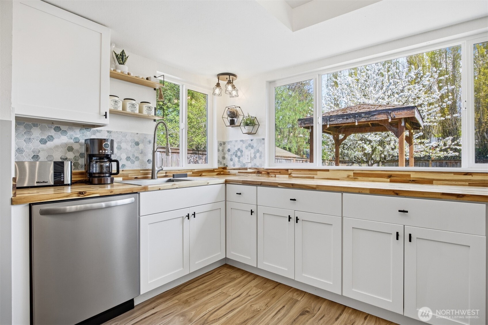 2618 Superior Street , Bellingham, WA 98226