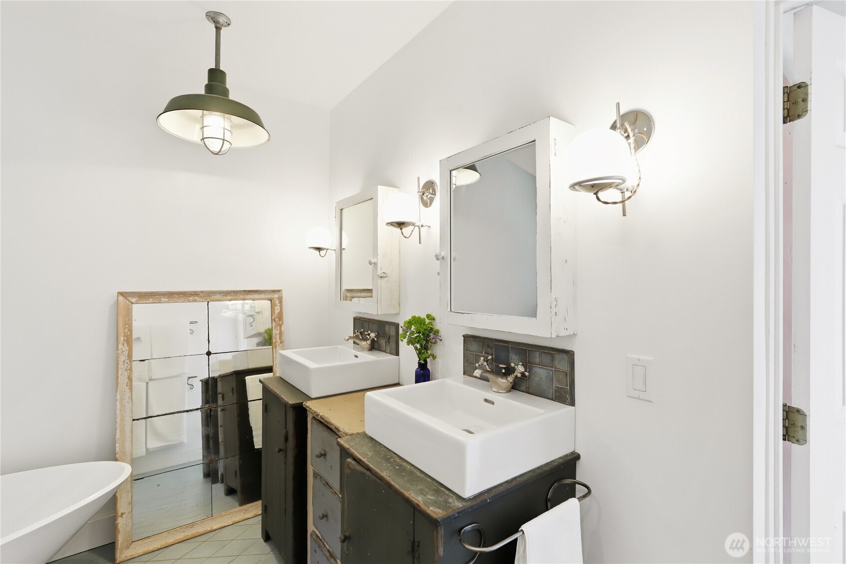 10472 NE Sunrise Bluff Lane , Bainbridge Island, WA 98110