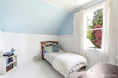 10472 NE Sunrise Bluff Lane , Bainbridge Island, WA 98110 - Photo 25