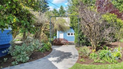 10472 NE Sunrise Bluff Lane , Bainbridge Island, WA 98110 - Photo 28