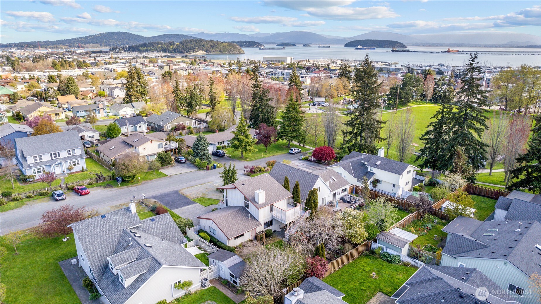 1211 31st Street , Anacortes, WA 98221