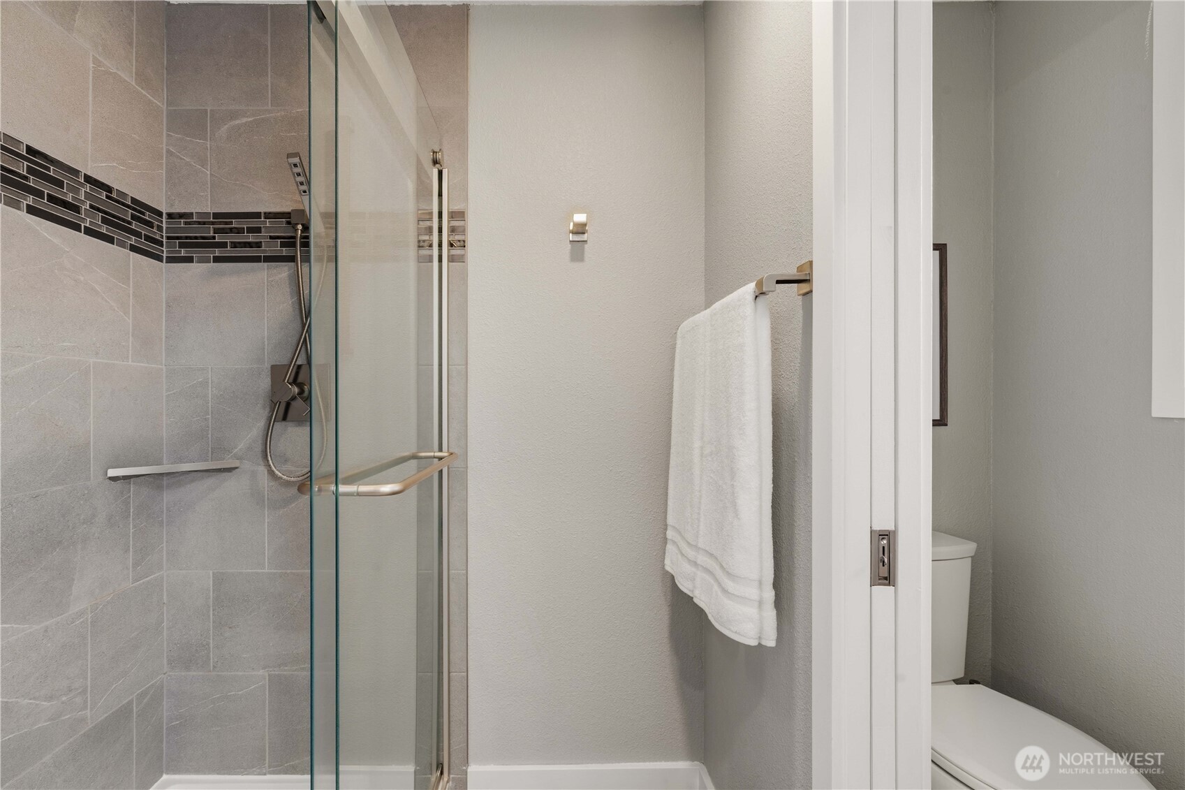 5701 137th Place SE, Bellevue, WA 98006