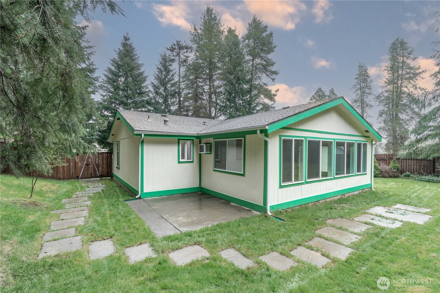 799 King Road , Winlock, WA 98596