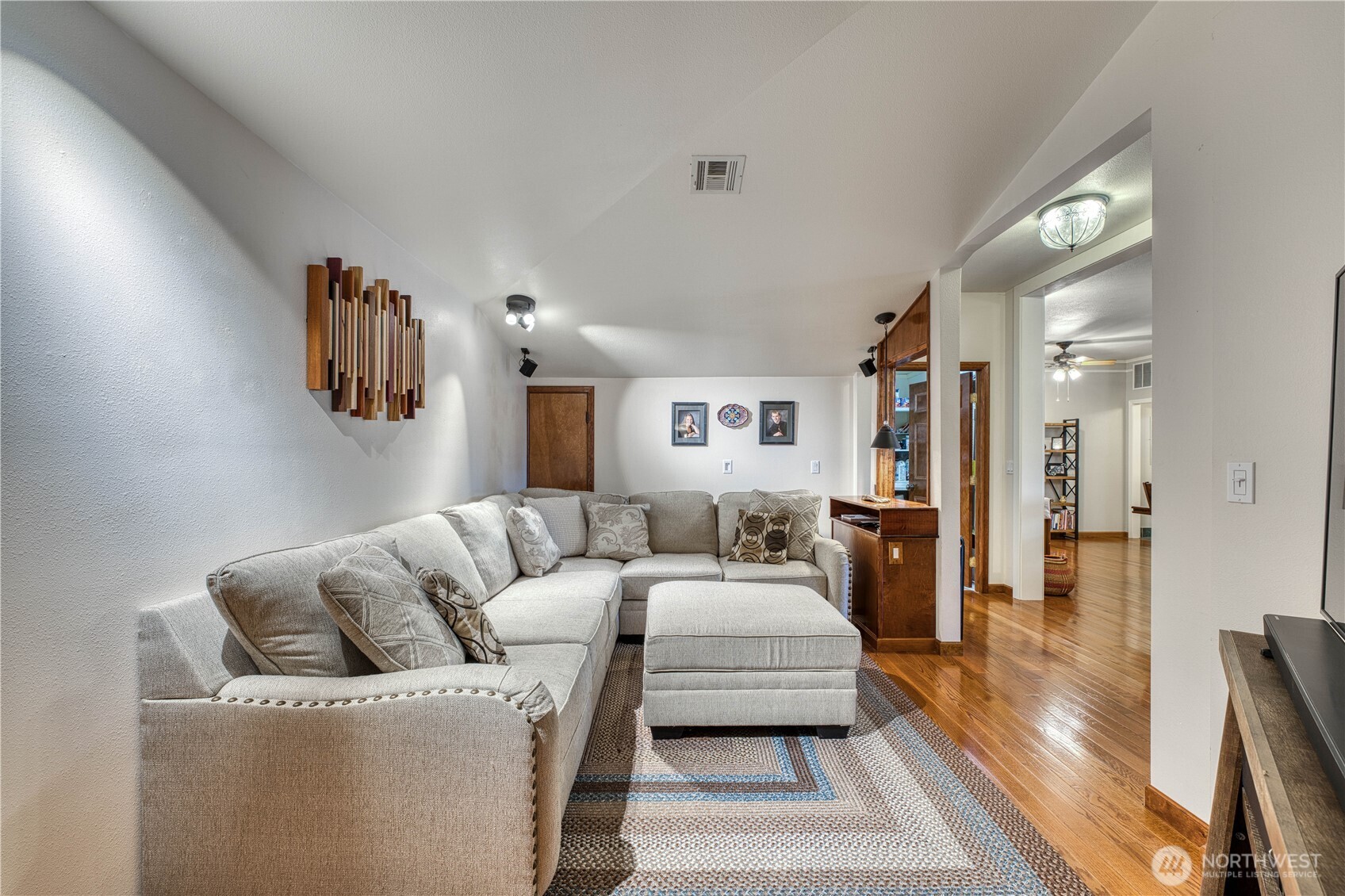 481 E Leeds , Shelton, WA 98584