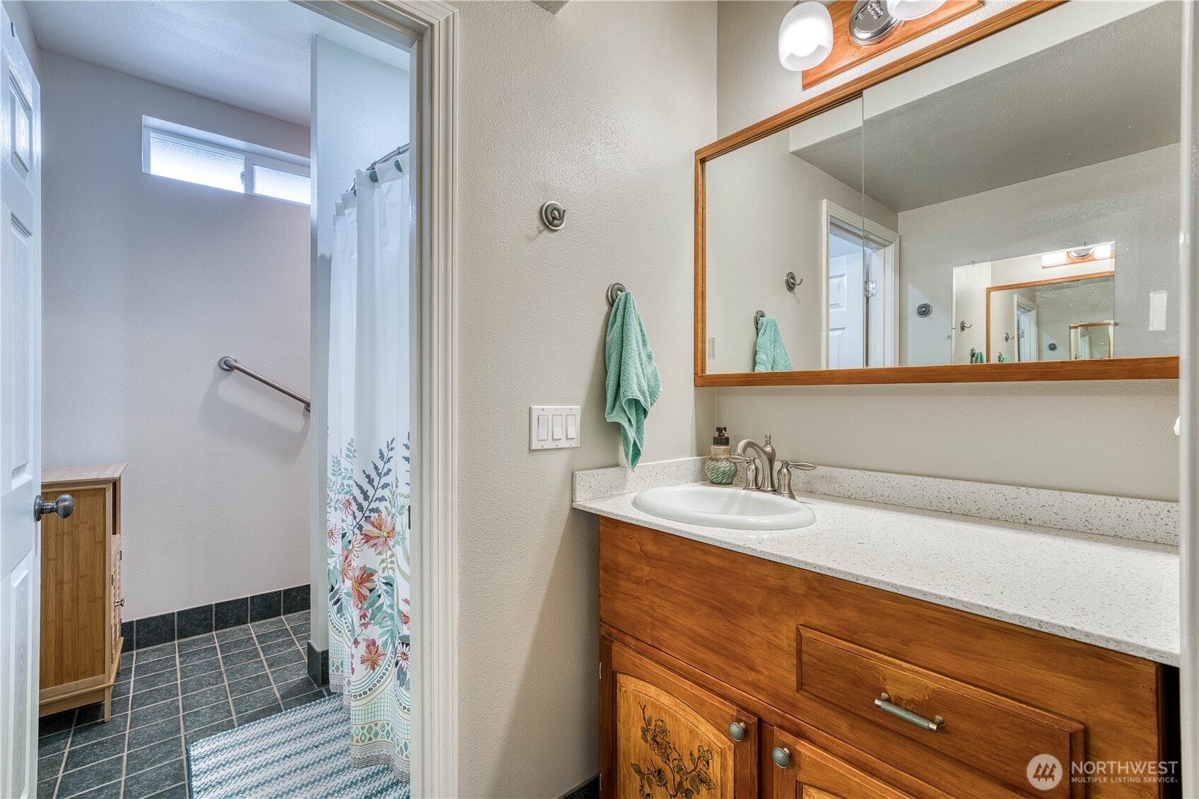 481 E Leeds , Shelton, WA 98584