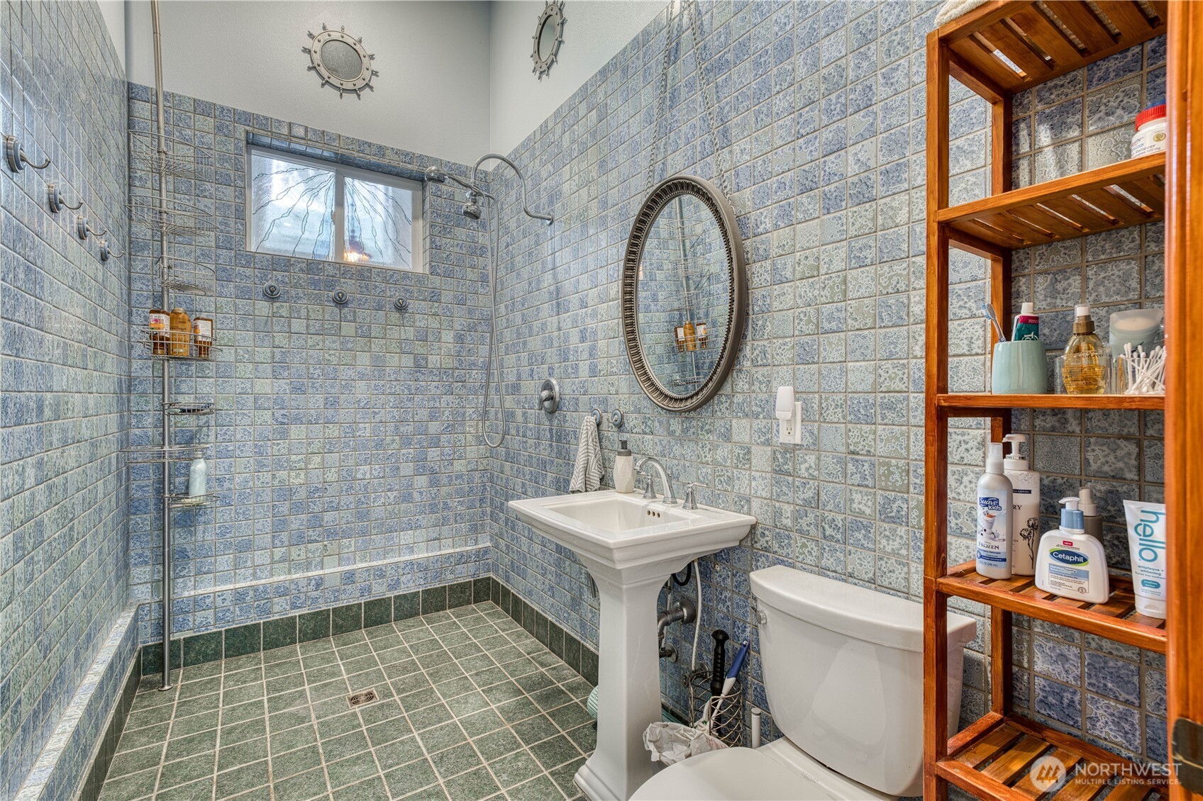 481 E Leeds , Shelton, WA 98584