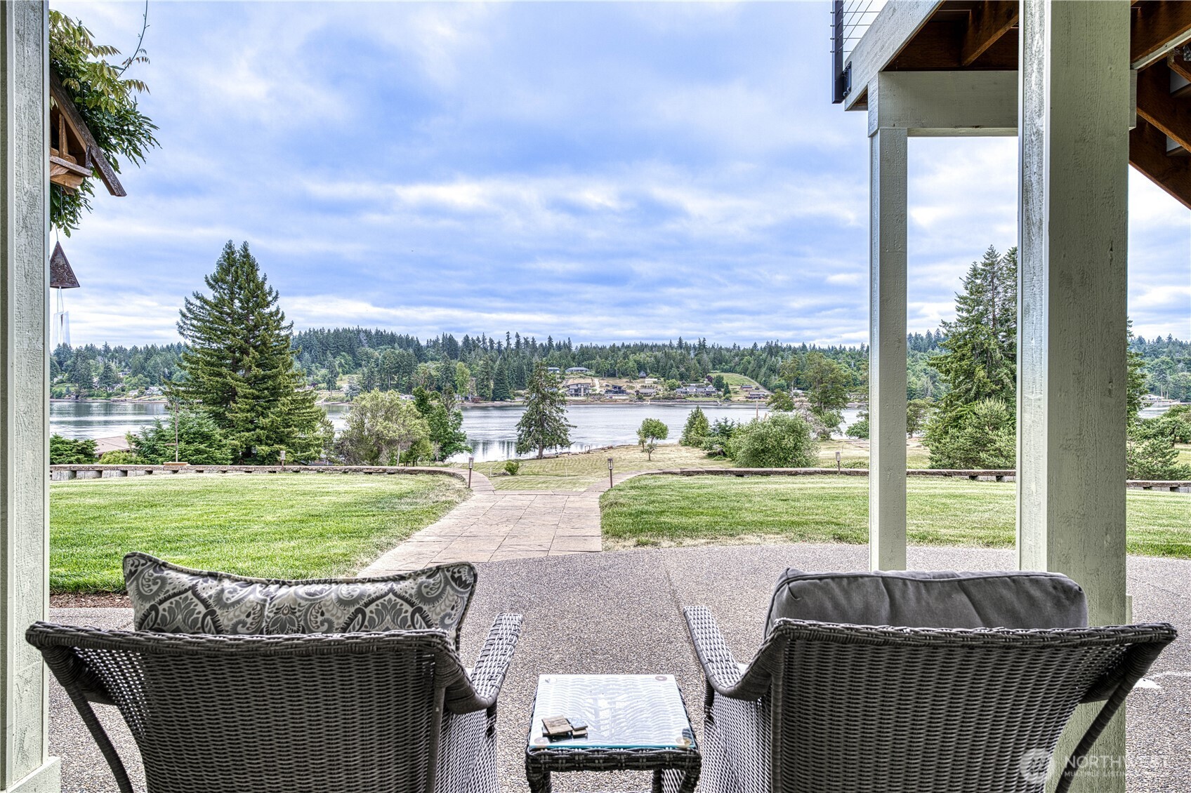481 E Leeds , Shelton, WA 98584