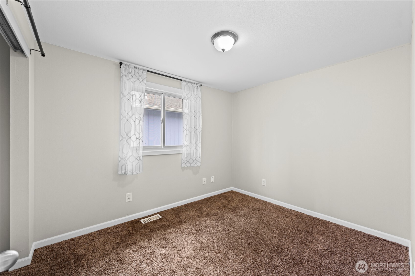 709 Lois Lane , Sultan, WA 98294