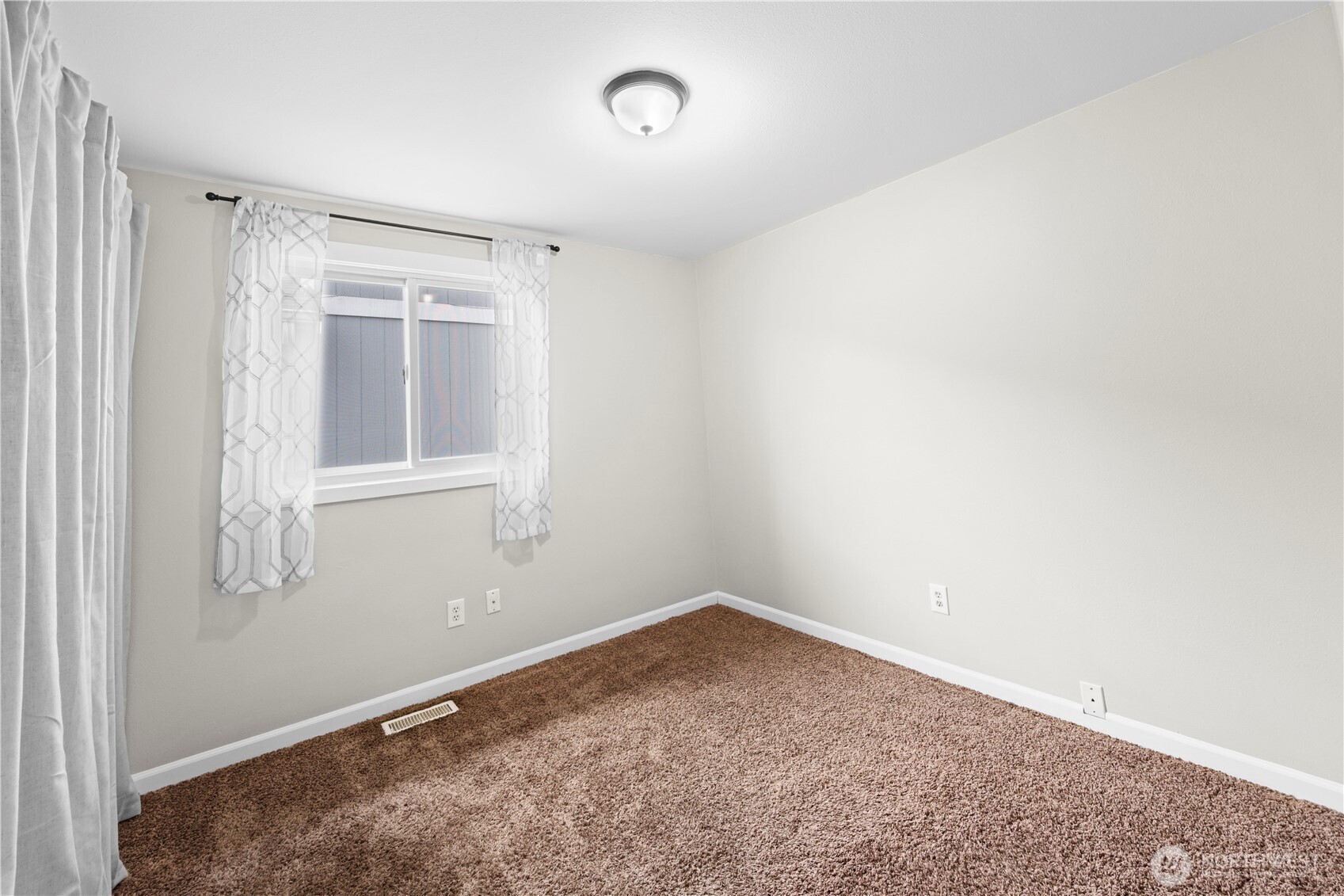 709 Lois Lane , Sultan, WA 98294