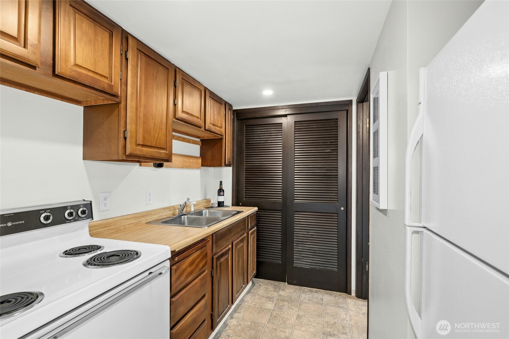 8310 NE 122nd Place , Kirkland, WA 98034-5838