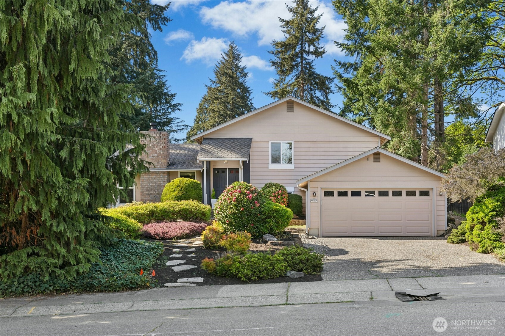 8310 NE 122nd Place , Kirkland, WA 98034-5838