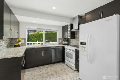 8310 NE 122nd Place , Kirkland, WA 98034-5838 - Photo 8