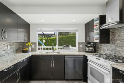 8310 NE 122nd Place , Kirkland, WA 98034-5838 - Photo 10