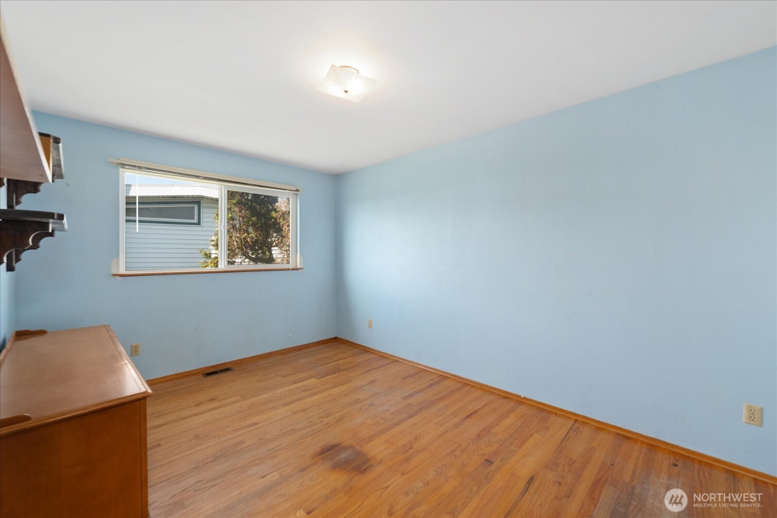 1215 S 234th Place , Des Moines, WA 98198