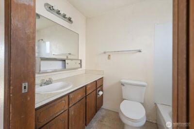 1215 S 234th Place , Des Moines, WA 98198 - Photo 25