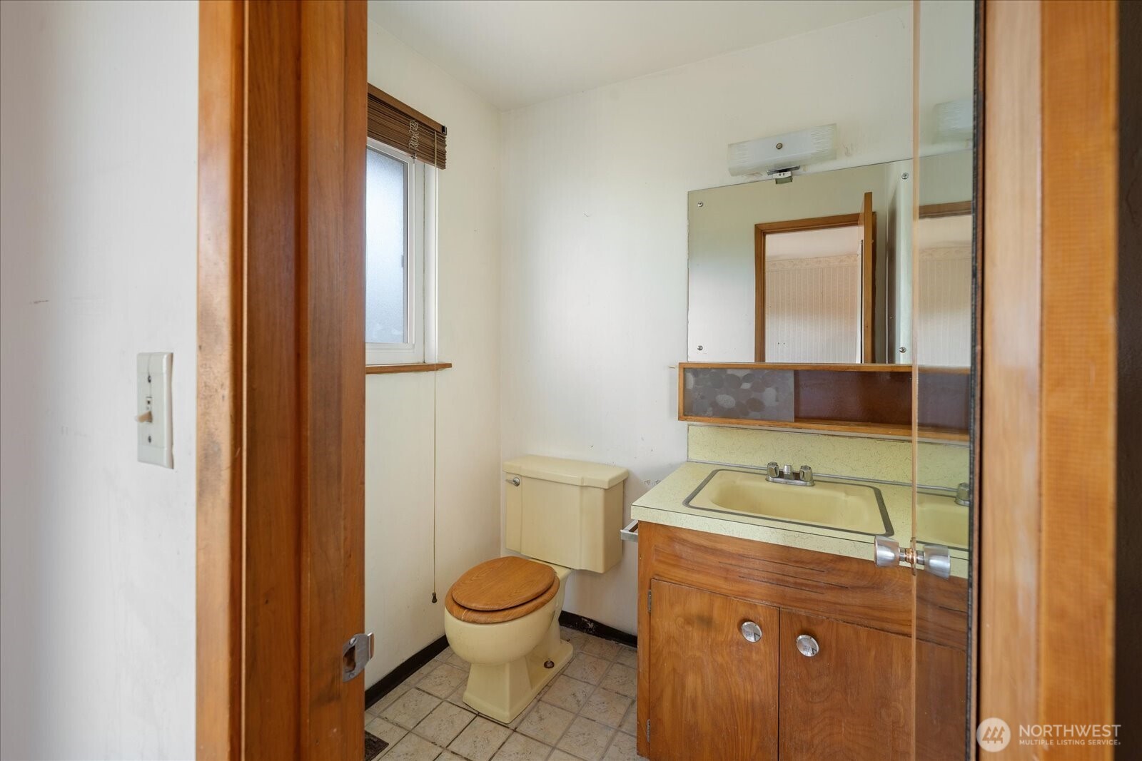 1215 S 234th Place , Des Moines, WA 98198