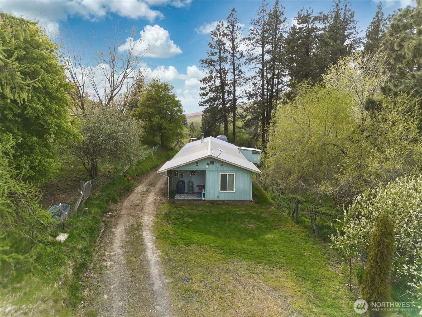 938 Patit Road , Dayton, WA 99328